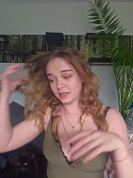 AliceLiddle  online show from April 17, 11:56 am