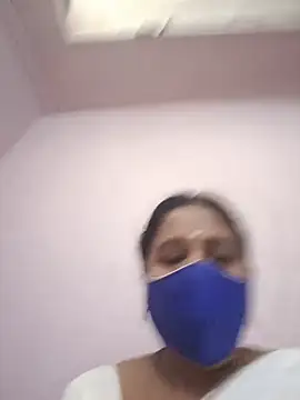 Tamilaunty35 online show from July 23, 5:26 am