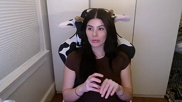 cassiealvarez online show from April 23, 1:57 am