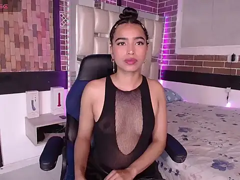 Miaa ferrari1 online show from July 16, 12:43 pm