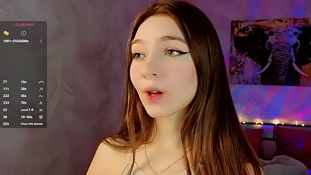AuraLune   online show from June 22, 6:16 pm