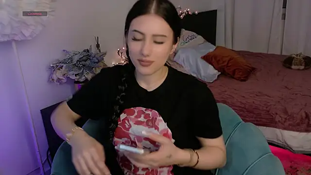 HazelHayesss online show from June 4, 4:22 pm