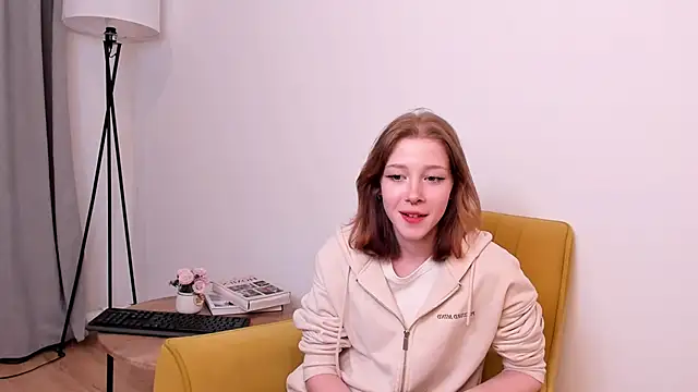 NikkiAntu online show from April 13, 2:07 pm