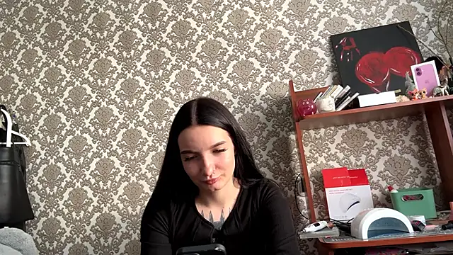 holoris online show from April 21, 2:35 pm
