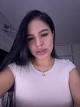 Elara Luxe online show from July 18, 10:45 pm