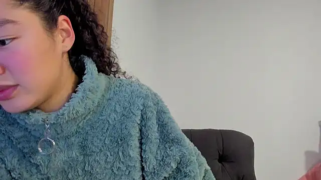 MiaRouseex online show from June 3, 2:33 pm