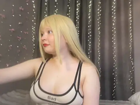 krissimo online show from April 28, 3:27 pm