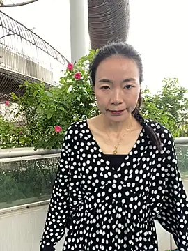 fafade2588 online show from April 14, 8:25 am