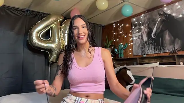 ella2sweet online show from July 18, 1:13 pm