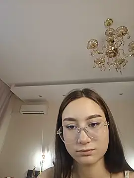 AndreaJohnsons online show from June 12, 8:33 am