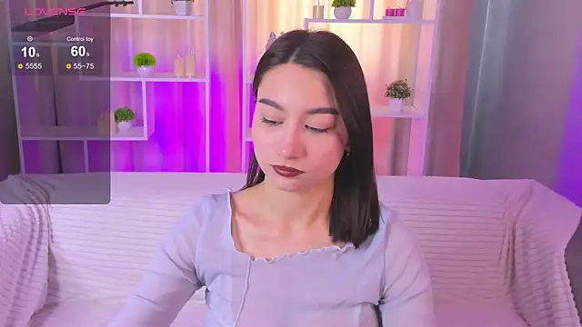 AndreaJohnsons online show from April 28, 8:18 am