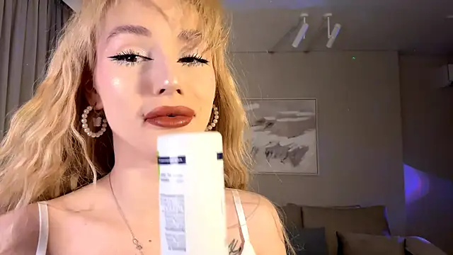 unholyd0lly online show from April 29, 8:25 pm