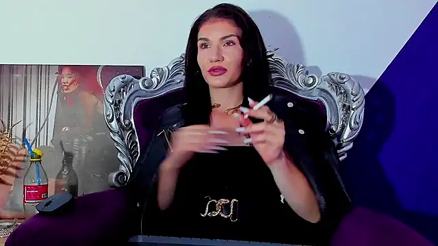 MistressKasandra online show from July 15, 4:06 am