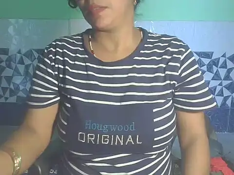 Hotty Bhabhi1 online show from June 3, 8:37 am