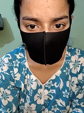 couple hot43 online show from April 18, 8:28 am