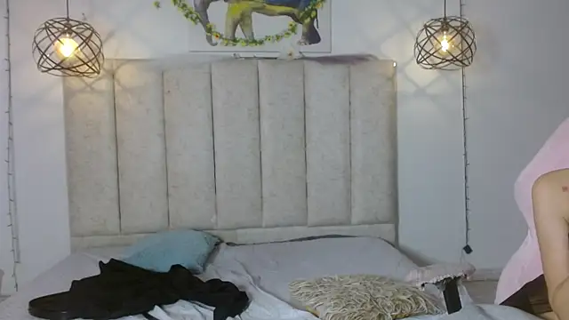 mrandmrsvixencs online show from May 11, 4:26 pm