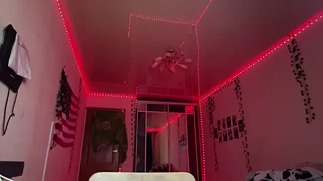 CassieRey online show from April 18, 7:07 pm