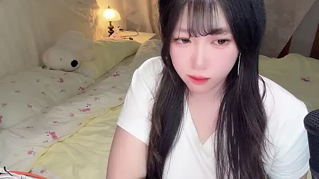 SweetButWildbaby online show from May 11, 4:04 pm