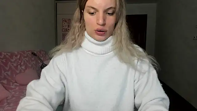 milliKira006 online show from May 11, 12:18 pm