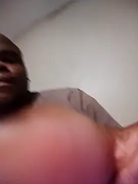 W0rthiit online show from April 24, 7:27 pm