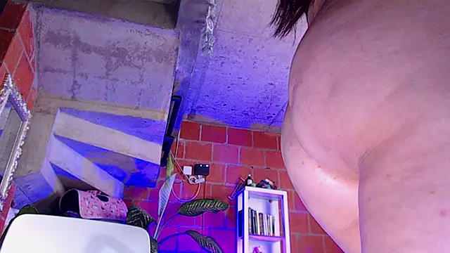 Valerymoon19 online show from June 2, 6:09 pm