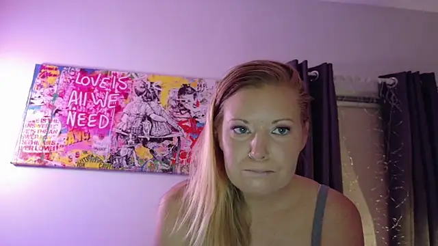 xlilianaxx online show from May 17, 8:35 am