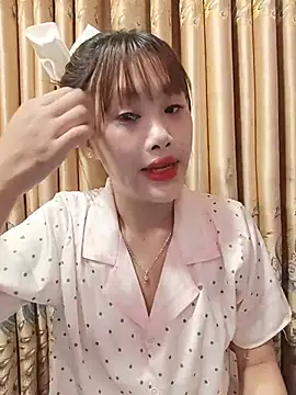 Ly-sexyy online show from July 21, 11:00 am