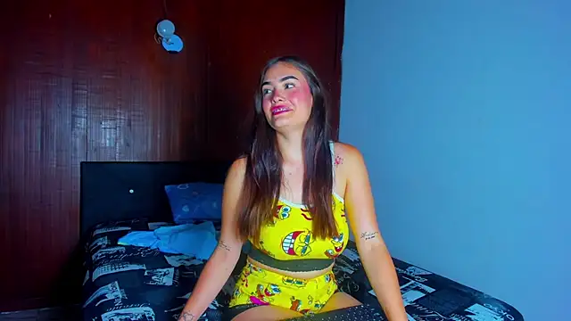 lauren gold x online show from April 22, 4:31 am