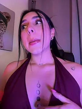 IsabellaNoir  online show from May 16, 12:02 am