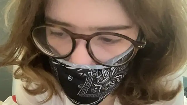 leasweetyy online show from April 30, 7:24 am