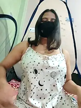 Priya 9945 online show from May 4, 1:04 pm