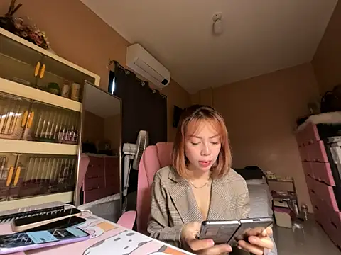 sweet glam online show from May 7, 4:17 am