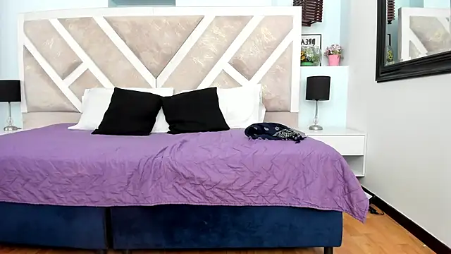 Mia Velez1 online show from April 26, 4:10 am