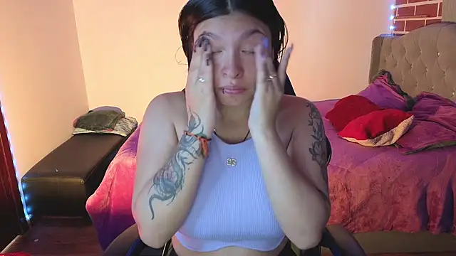 isabella monntolvo online show from July 8, 3:36 pm