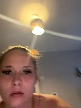 Poppylooloo online show from July 12, 1:01 pm