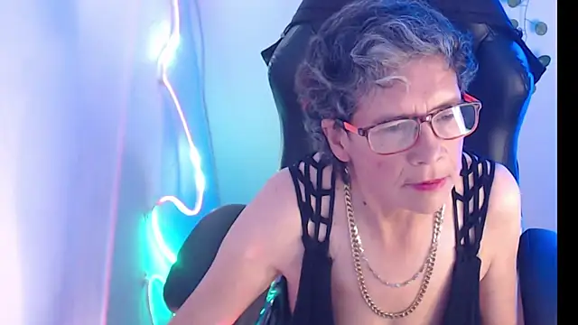 selena ferreira online show from May 11, 2:45 pm