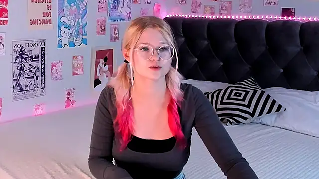 LunariaFox online show from May 31, 3:07 pm