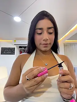 SaryJonex online show from May 2, 1:25 pm