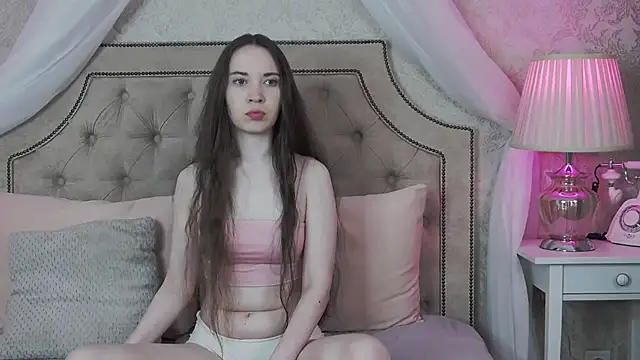 LilaMccoy online show from June 16, 5:08 am