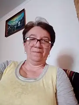 KetQueen101 online show from May 12, 8:11 am