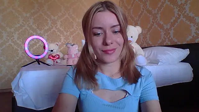 Softy Aura  online show from June 24, 10:36 am