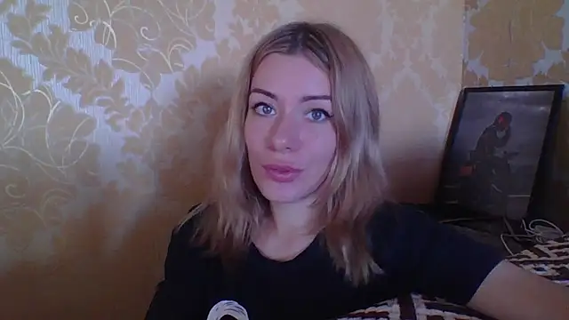 Softy Aura  online show from June 26, 10:49 am
