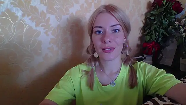 Softy Aura  online show from July 7, 1:14 pm