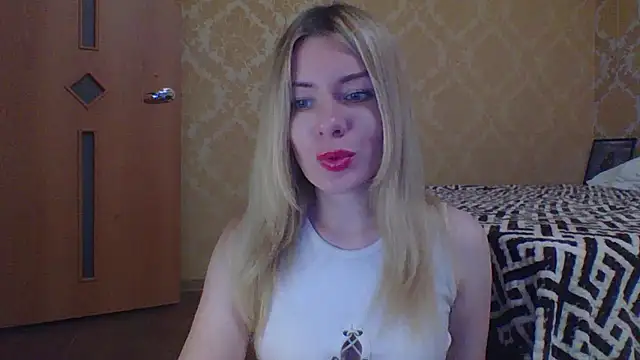 Softy Aura  online show from May 19, 6:48 pm