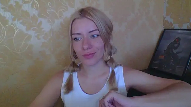 Softy Aura  online show from July 14, 1:38 pm