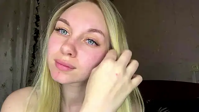 MaEmma online show from April 23, 8:22 pm