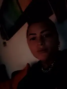 romina23 online show from May 26, 11:15 pm
