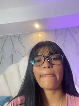 Hinaa XXX online show from April 25, 7:44 pm