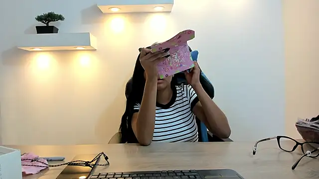 Hinaa XXX online show from July 21, 3:29 am