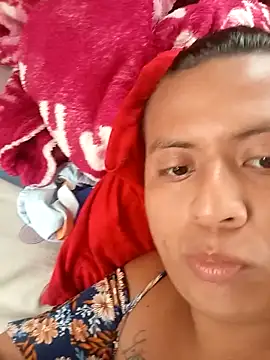 kimlizz12 online show from April 25, 5:10 pm